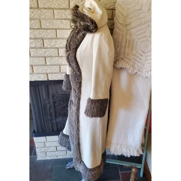 Vintage 1960's Canvas/Faux Fur Trimmed Hooded Mid Length Fit & Flare Coat XS/S - Picture 3 of 10
